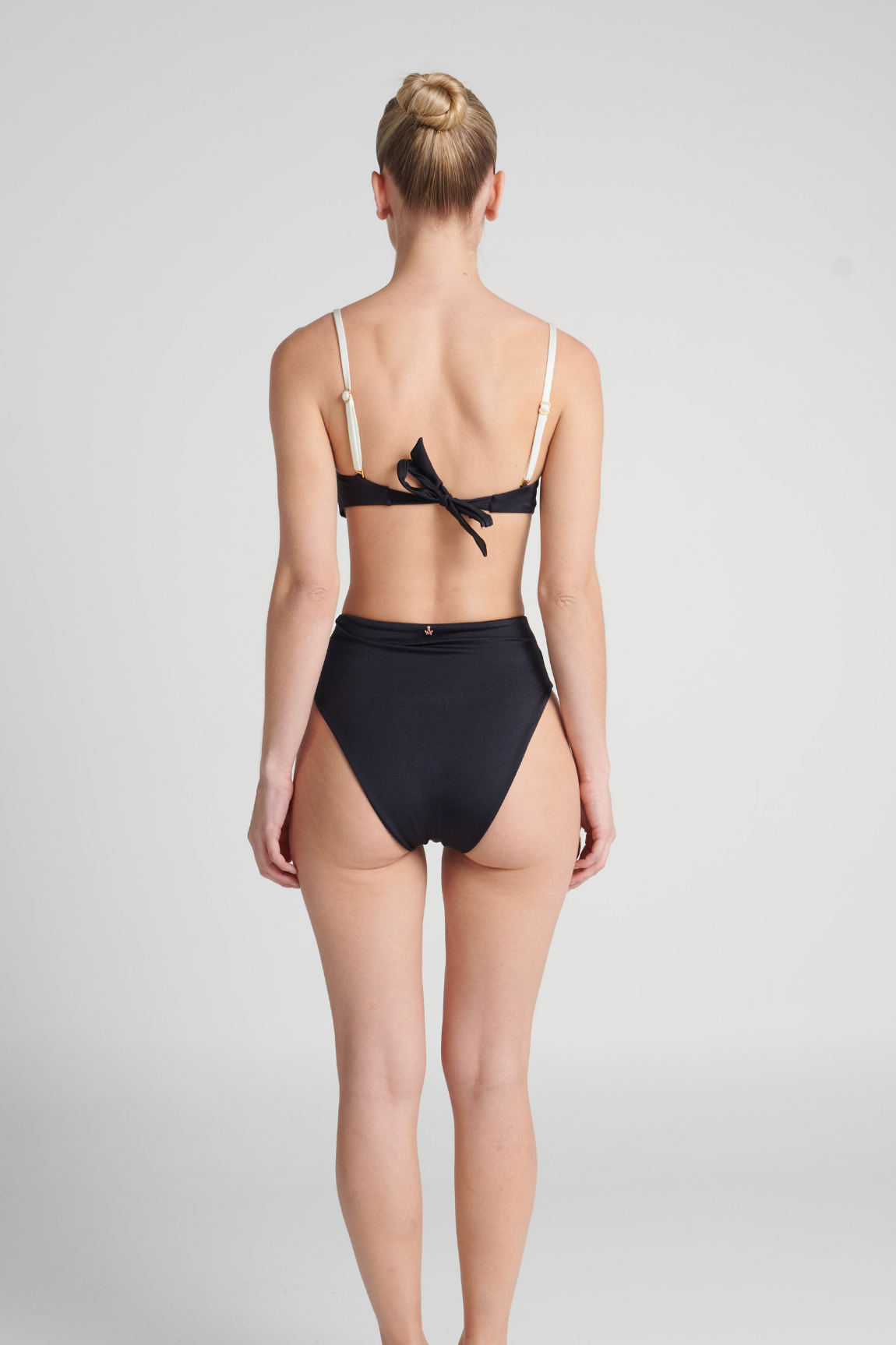 Bottom High Waist Chroma Black