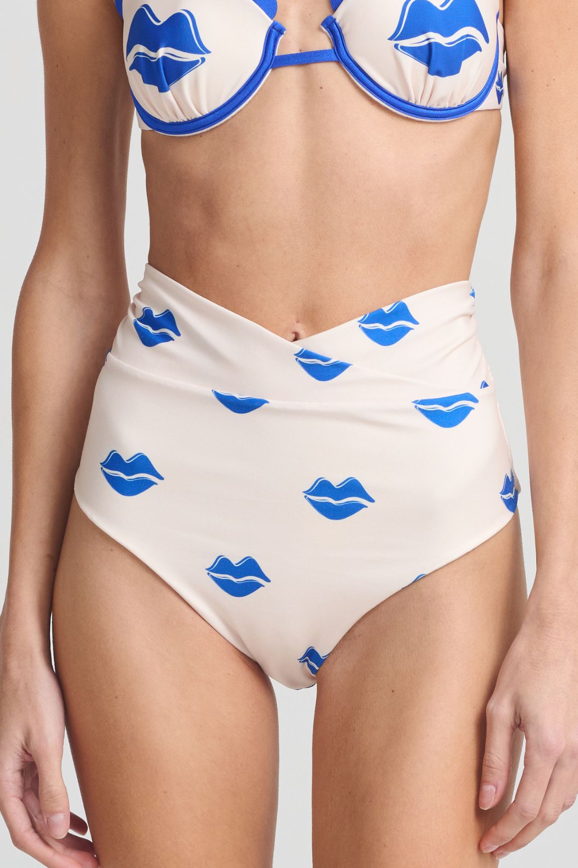 Braga High Waist Lunara
